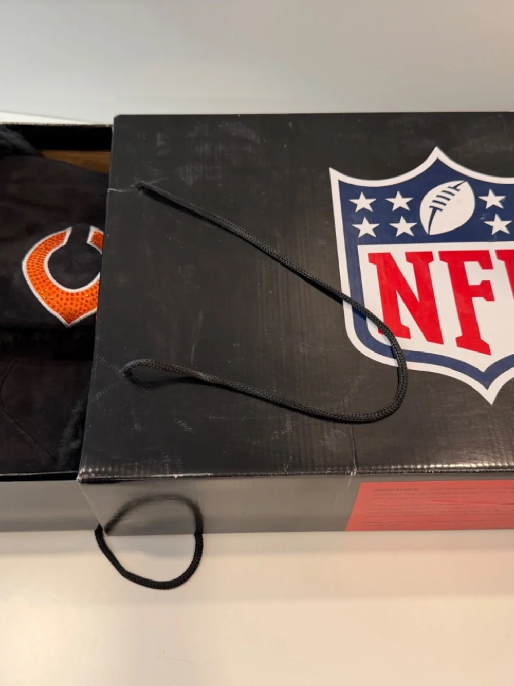 NEW CUCE NFL Chicago Bears Rhinestone Faux Fur Wedge Boots Black Size 10 in Box